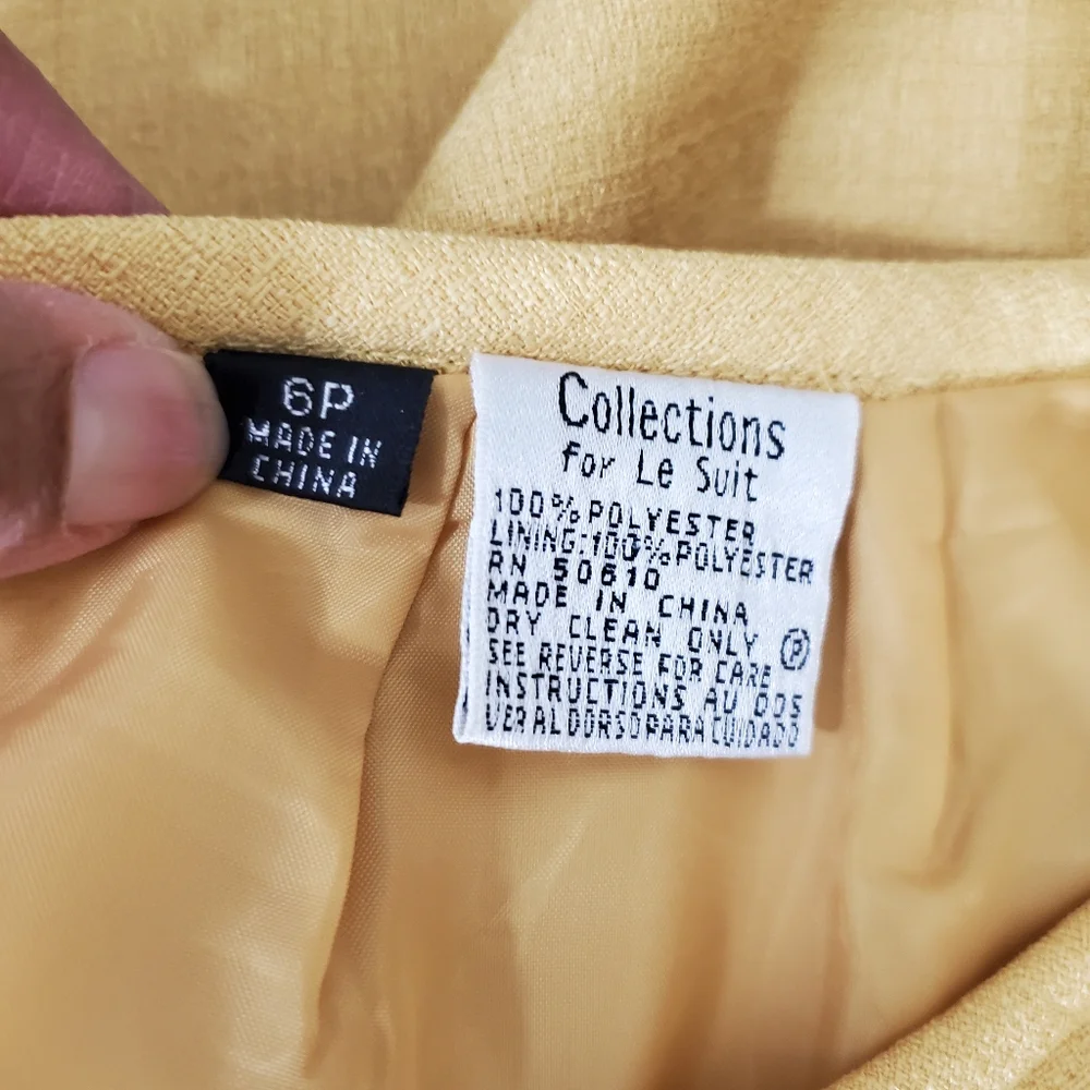 Le Suit Yellow Vintage Button Front Suit, Size 6P - Picture 8 of 13
